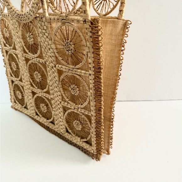 Vintage 70s Woven Wicker Rattan Straw Coastal Tote Bag Boho Hippie Floral - Picture 5 of 8